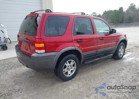 2005 Ford Escape Xlt из США, поврежденный, VIN 1FMYU03135KB05862
